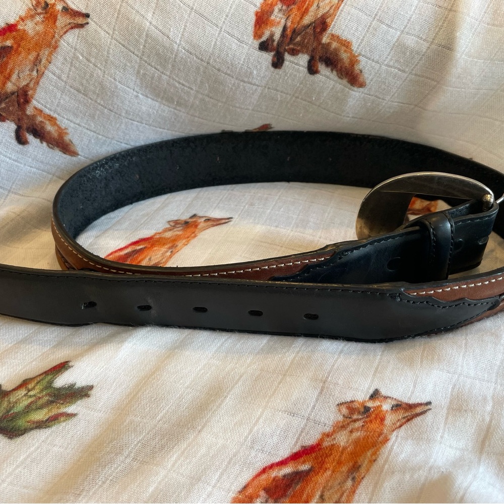 Justin Western Leather Belt with Silver Buckle Barb wire Detailing sz 32 - Picture 4 of 6